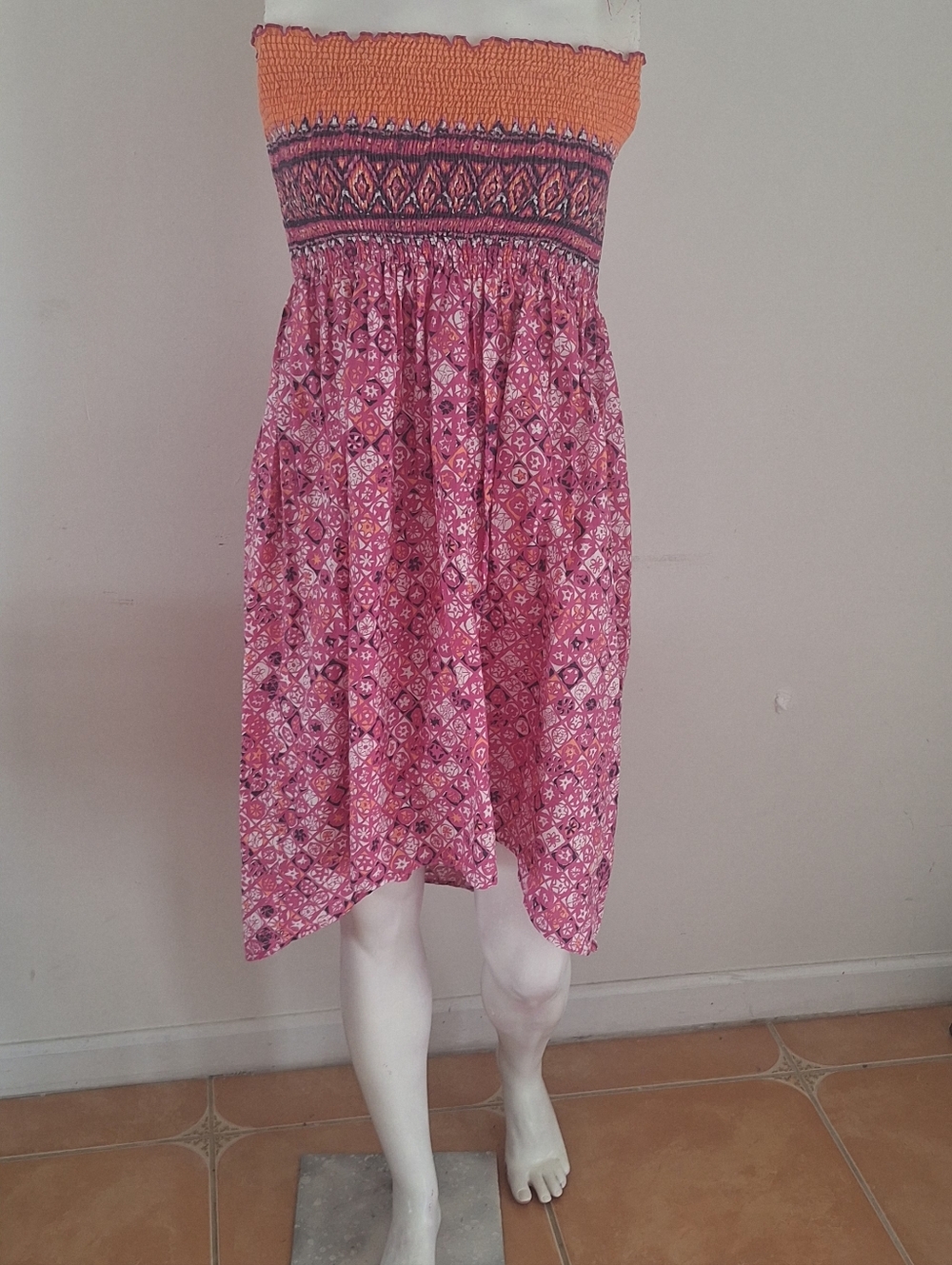 Tory Richard Beautiful Straple Summer  Dress SzM 100% Cotton Like New Casual